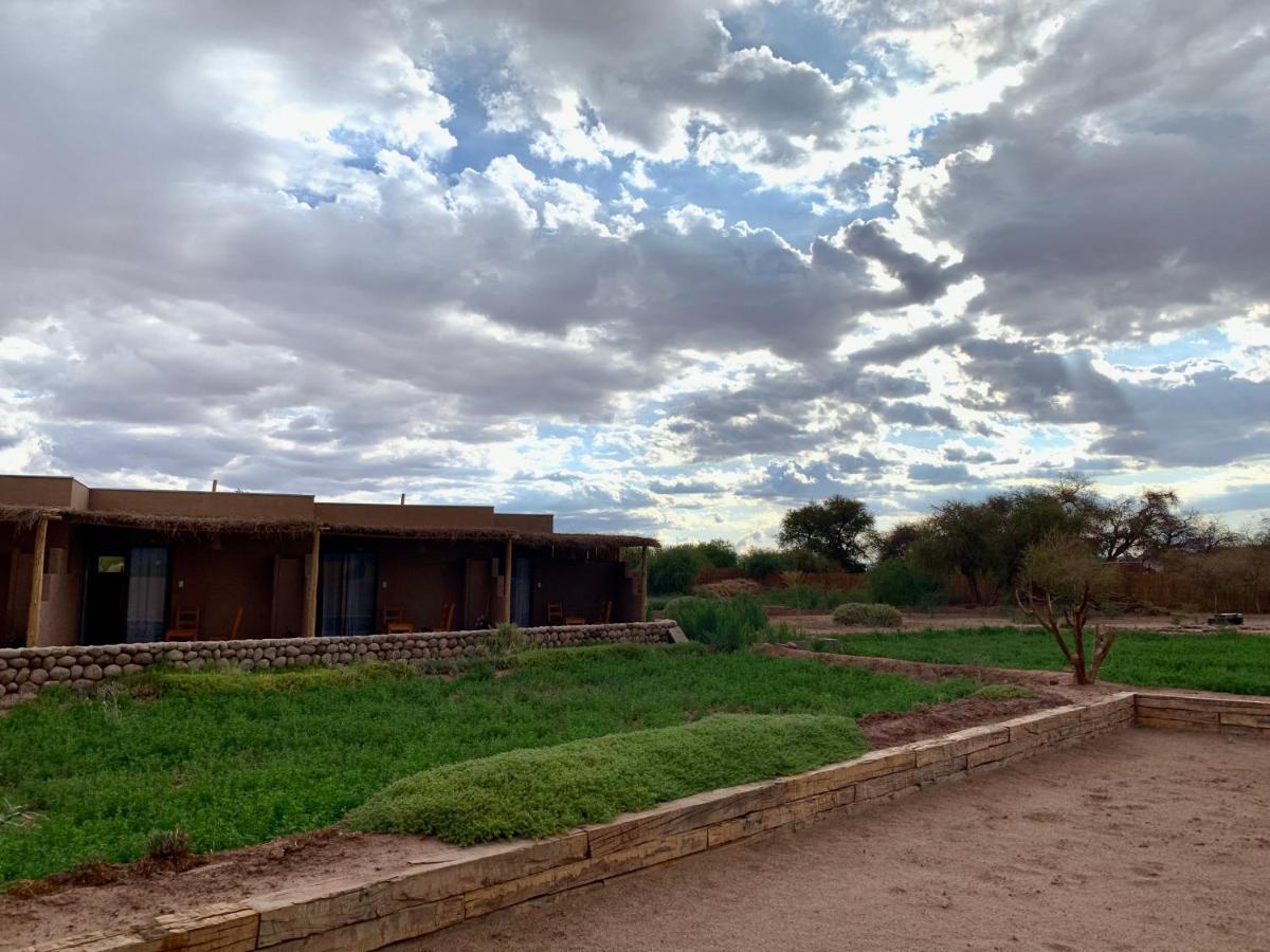 Tiunur Lodge Solor Exterior foto