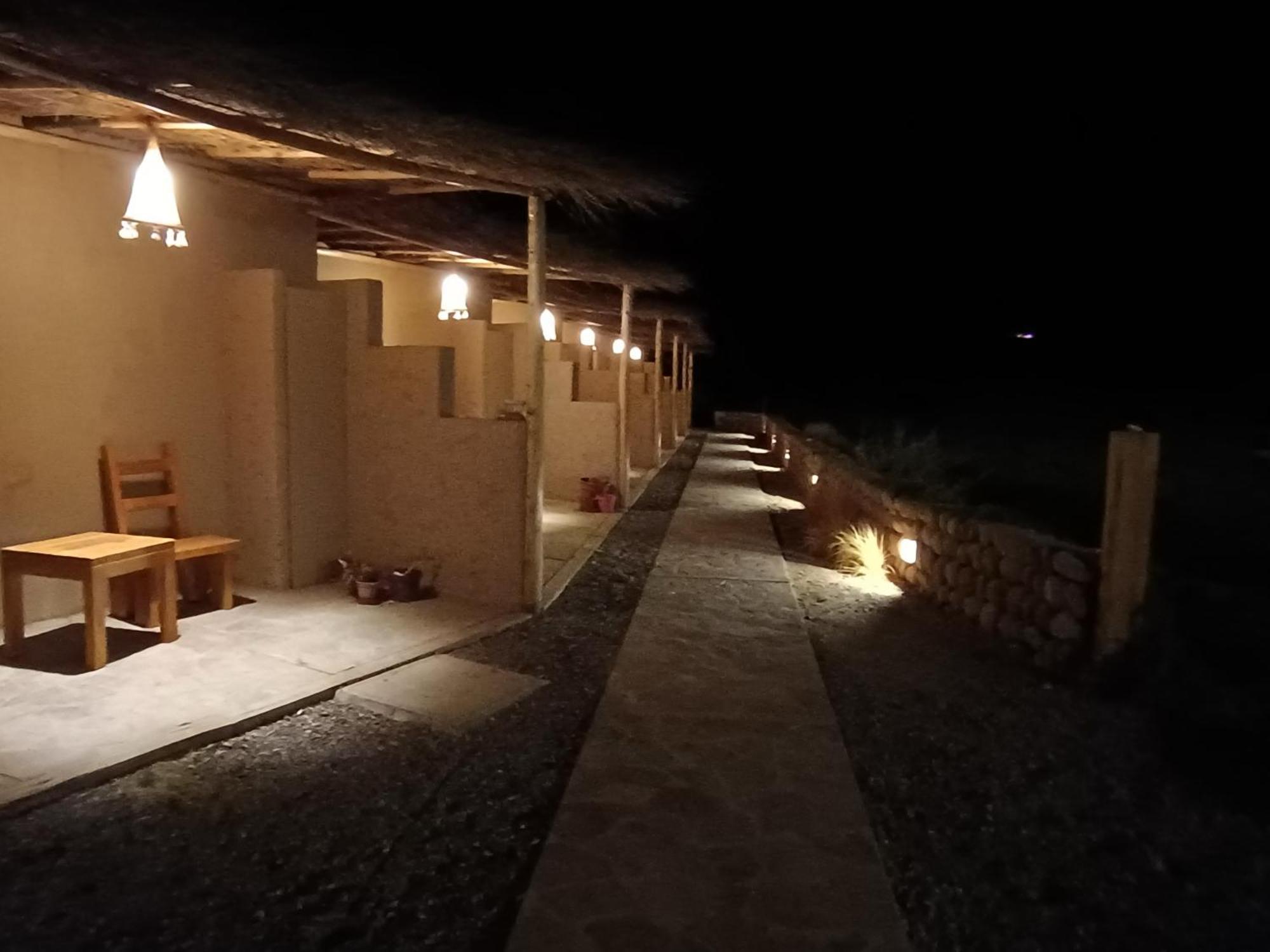 Tiunur Lodge Solor Exterior foto
