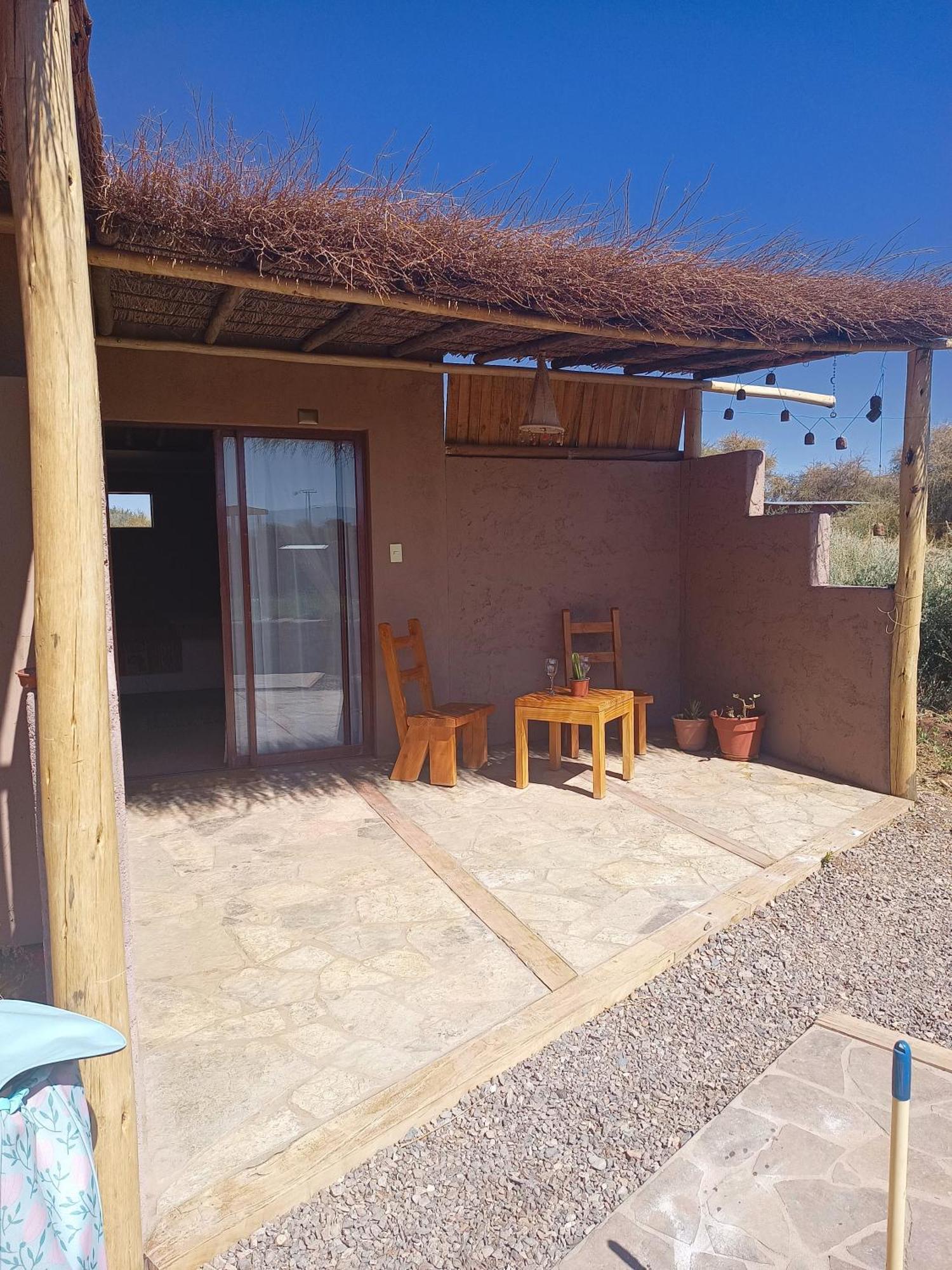Tiunur Lodge Solor Exterior foto